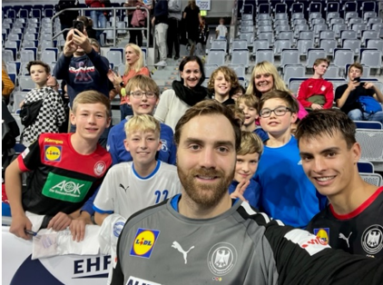 Die JSG Heidelberg ist mit vielen Fans beim Länderspiel